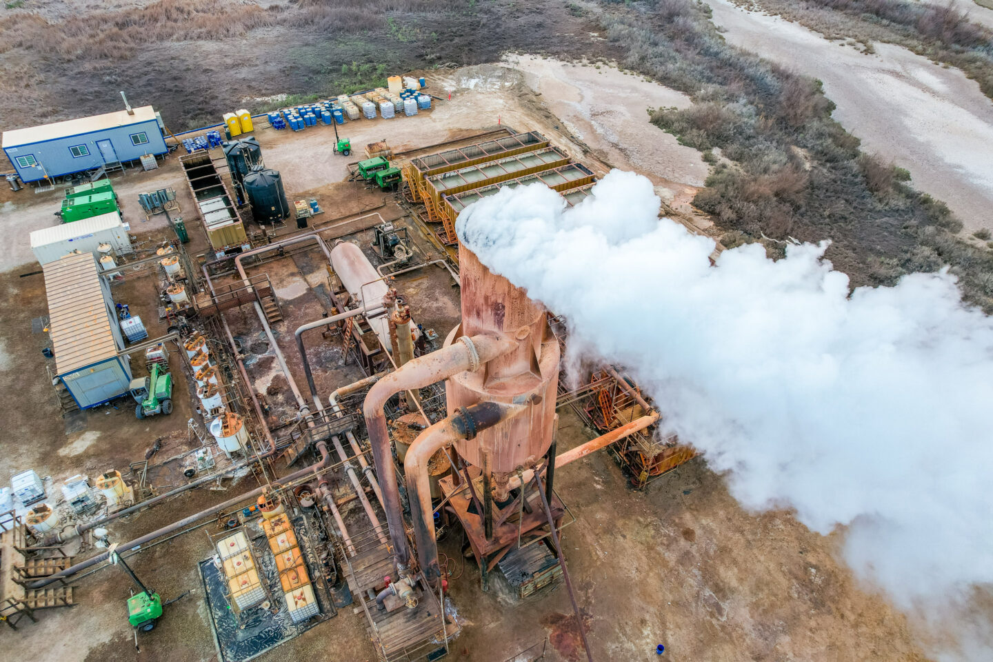 Power plant emits steam
